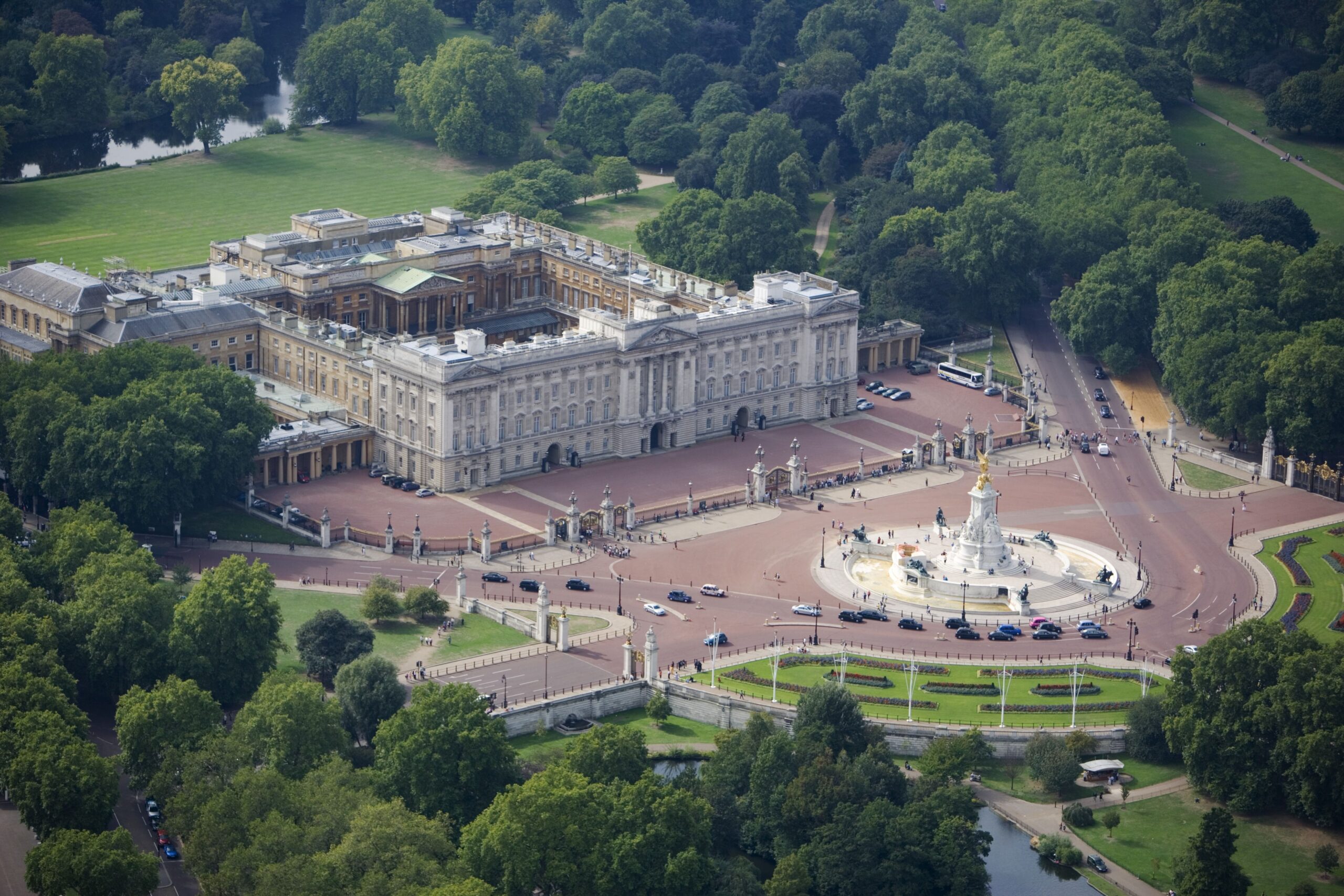 Most expensive home in the world, Buckingham Palace