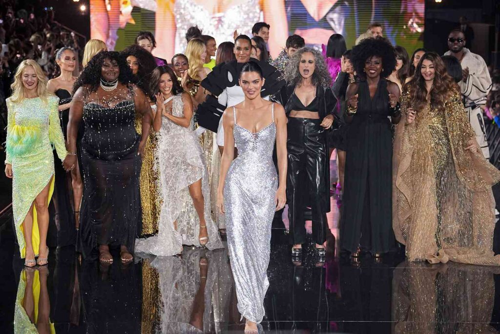 Kendall Jenner L'Oreal Paris Fashion Show